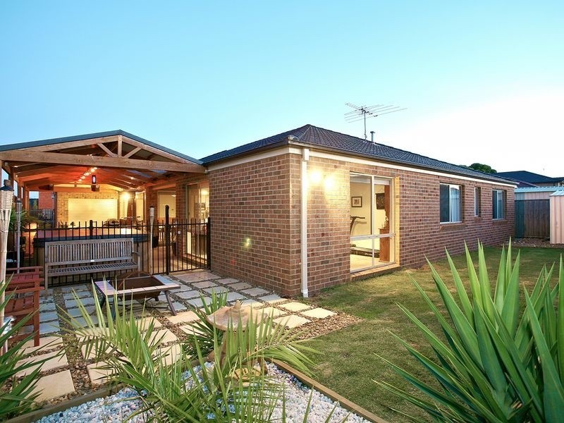 9 Parish Court, Narre Warren South VIC 3805