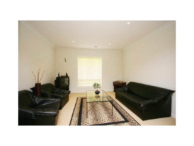 53 Fieldstone Boulevard, Beaconsfield VIC 3807