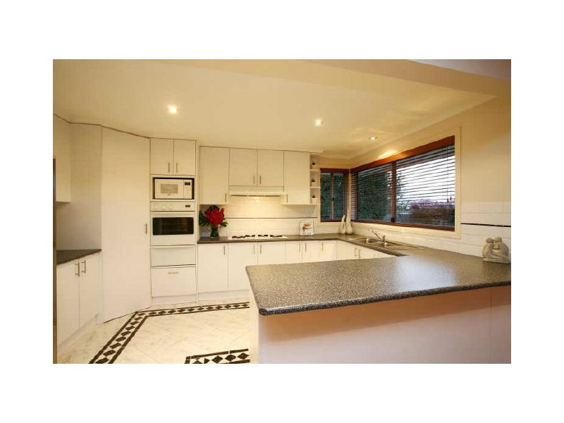 5 Albrecht Avenue, Berwick VIC 3806