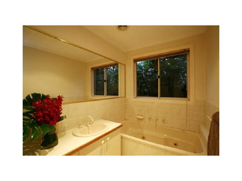 5 Albrecht Avenue, Berwick VIC 3806