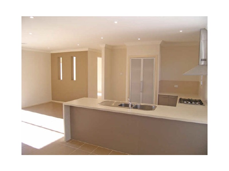 105 Skyline Way, Berwick VIC 3806