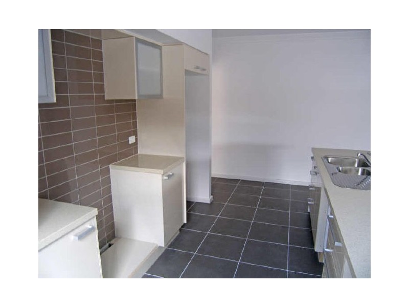 14 Manorwood Way, Berwick VIC 3806