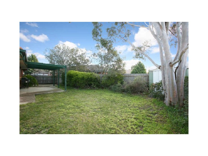 23 Insignia Crescent, Berwick VIC 3806