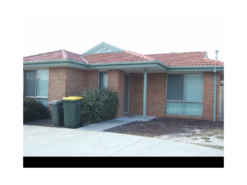 1/18 Huntingtower Crescent, Langwarrin VIC 3910