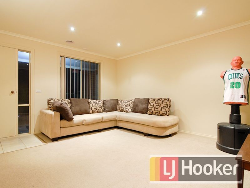 2 Chin Court, Berwick VIC 3806