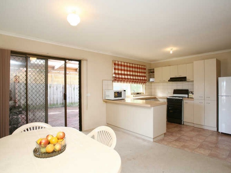 4 Kelburn Road, Berwick VIC 3806