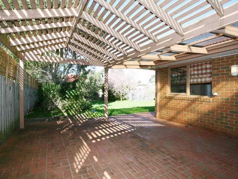 4 Kelburn Road, Berwick VIC 3806