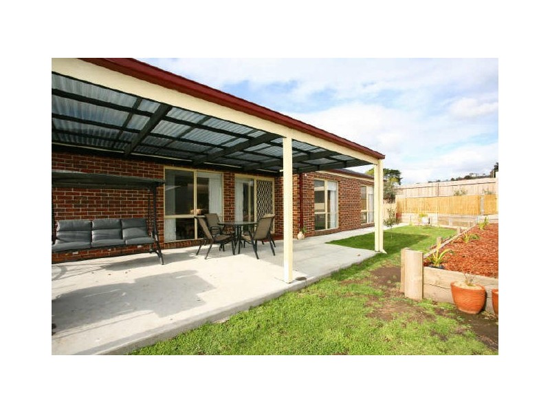 11 Grosvenor Place, Narre Warren North VIC 3804