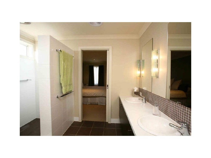 3 Irving Close, Berwick VIC 3806