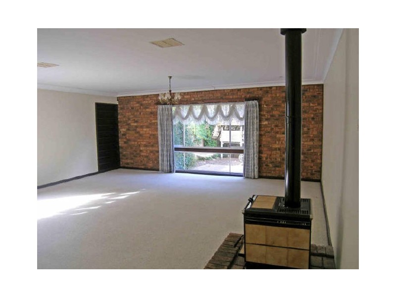 10 Harkaway Road, Berwick VIC 3806