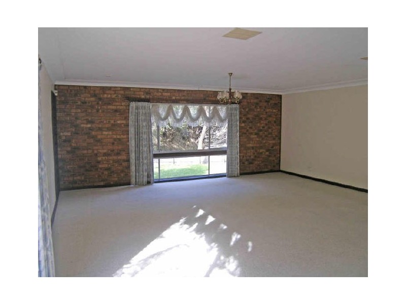 10 Harkaway Road, Berwick VIC 3806