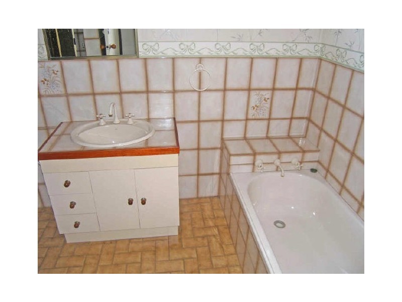 10 Harkaway Road, Berwick VIC 3806