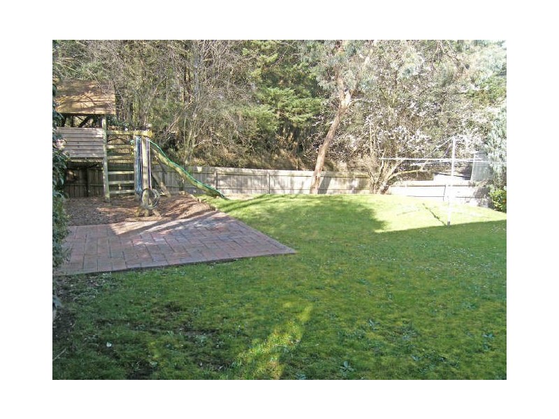 10 Harkaway Road, Berwick VIC 3806