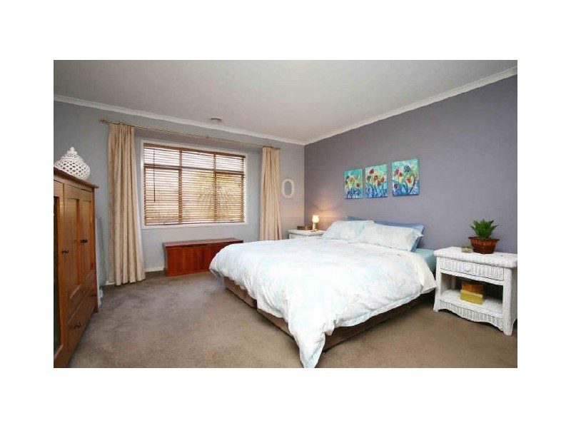 38 Don Collins Way, Berwick VIC 3806