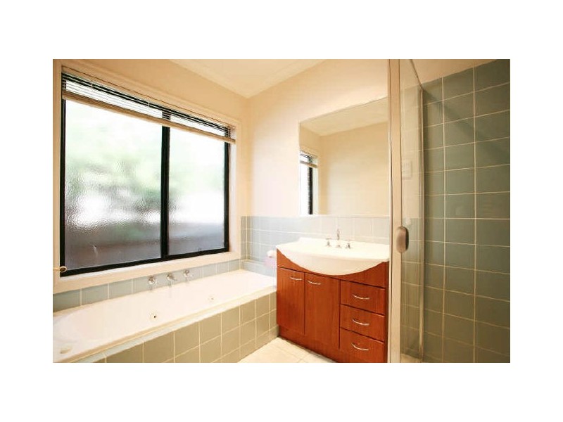 60 Sanctuary Way, Beaconsfield VIC 3807