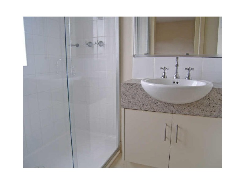 Unit 2/21 Oaks Lane, Pakenham VIC 3810