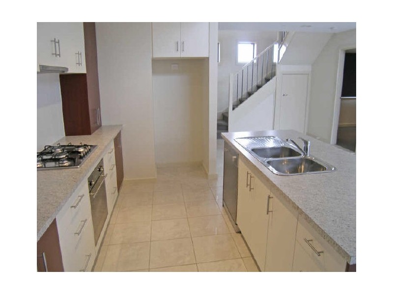 Unit 2/21 Oaks Lane, Pakenham VIC 3810