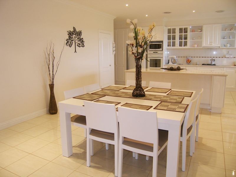 22 Rockleigh Park Road, Narre Warren North VIC 3804