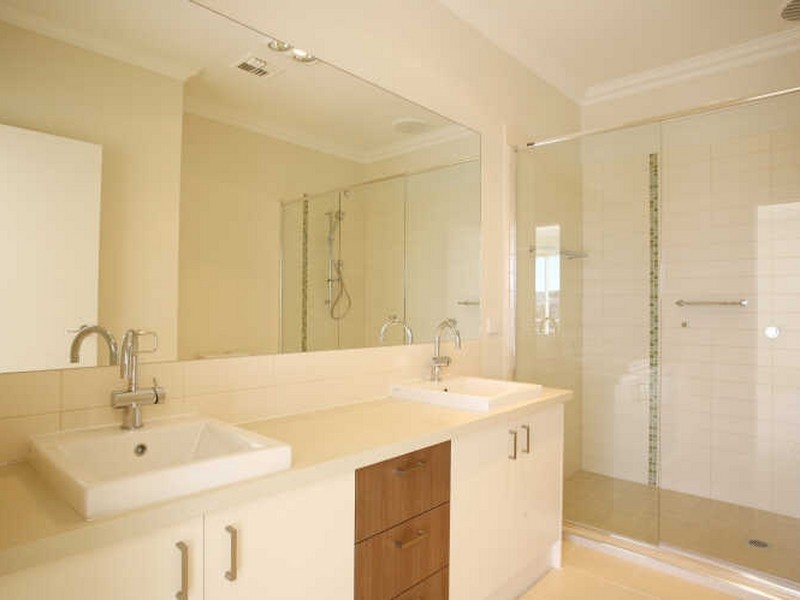 11/16-20 Cormorant Parade, Pakenham VIC 3810