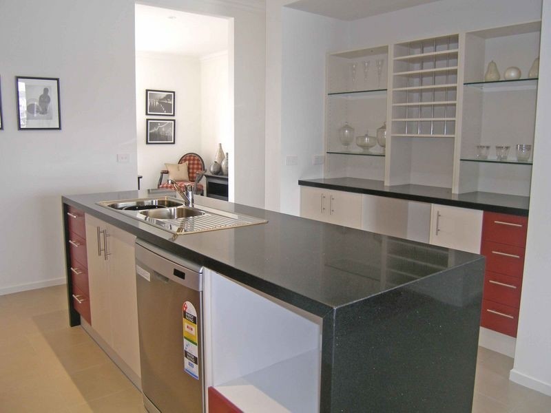 7/16-20 Cormorant Parade, Pakenham VIC 3810