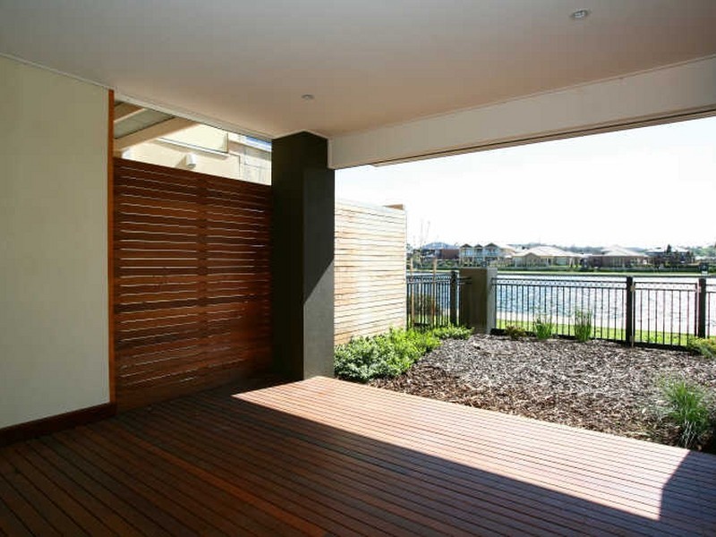 8/16-20 Cormorant Parade, Pakenham VIC 3810