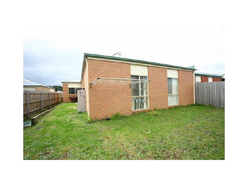 14 Gracehill Mews, Cranbourne VIC 3977