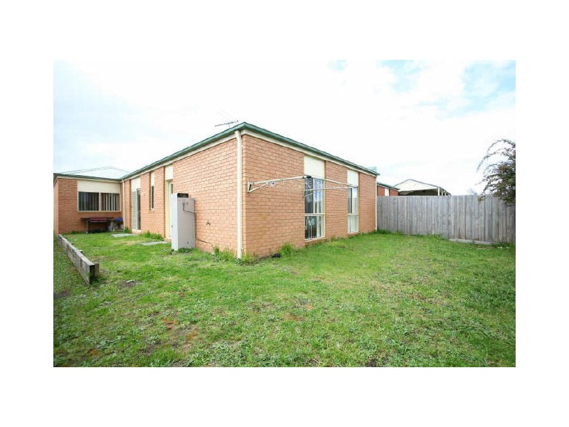 14 Gracehill Mews, Cranbourne VIC 3977