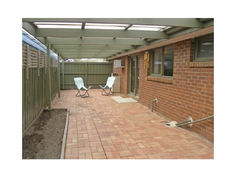 17 Pioneer Court, Berwick VIC 3806