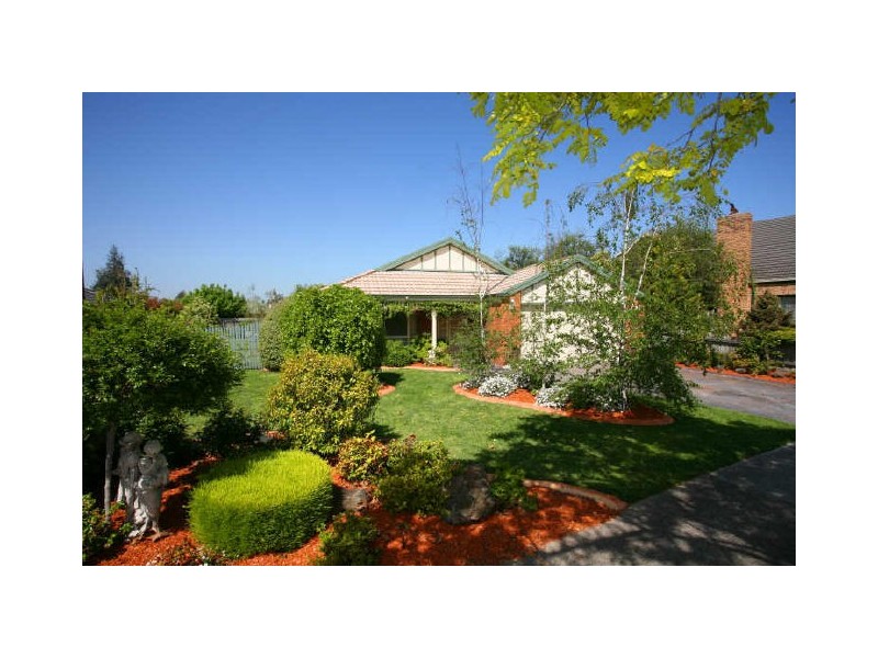 5 Robinia Court, Narre Warren South VIC 3805