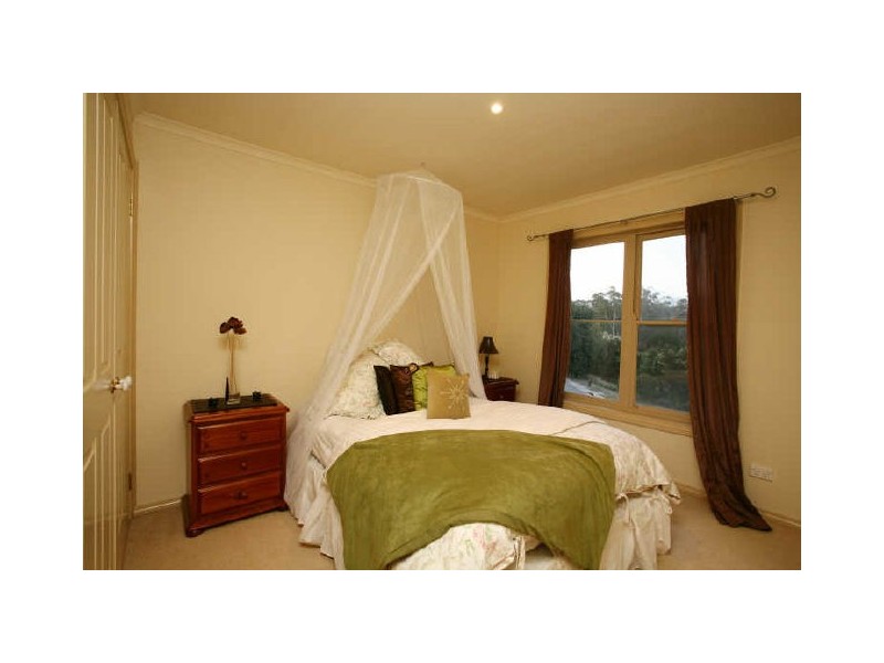 5 Vista Place, Beaconsfield VIC 3807