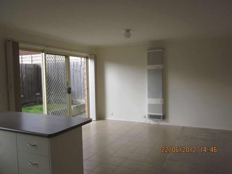 2/60 Sunnyvale Drive, Langwarrin VIC 3910