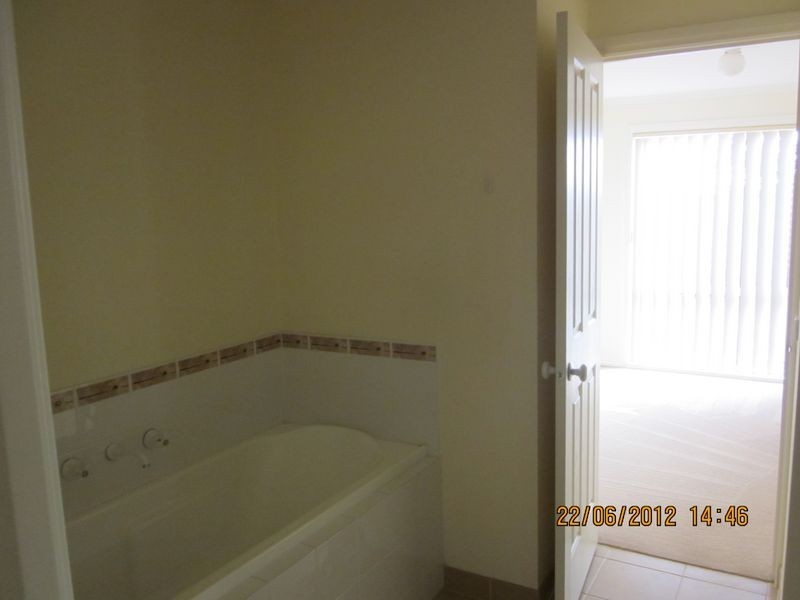 2/60 Sunnyvale Drive, Langwarrin VIC 3910