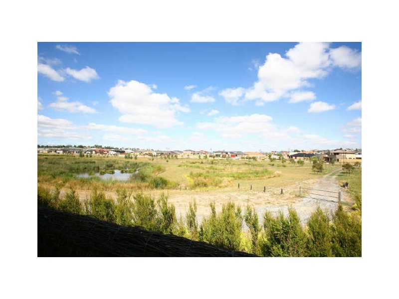 Unit 4/25 Canberra Avenue, Berwick VIC 3806