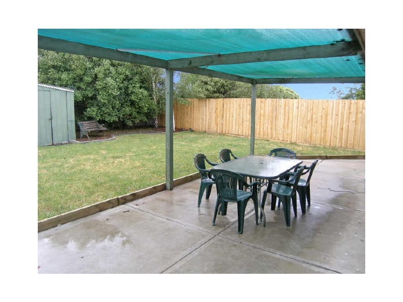 11 Willunga Court, Berwick VIC 3806