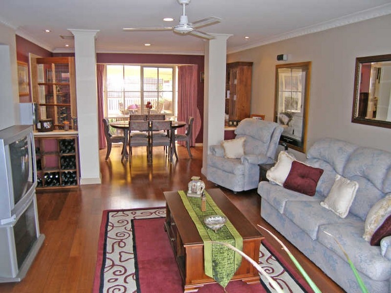 21 Christopher Court, Hallam VIC 3803