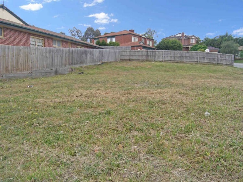4 Harcourt Way, Berwick VIC 3806