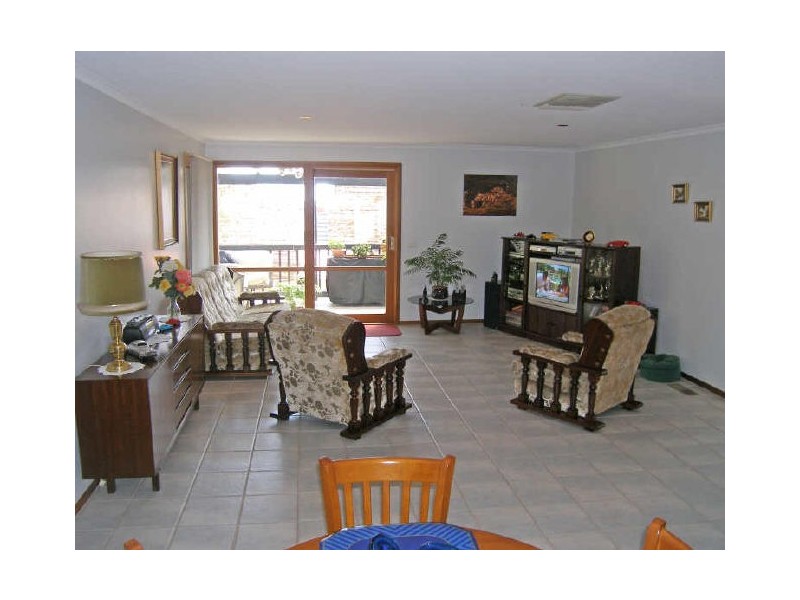 52 Avebury Drive, Berwick VIC 3806