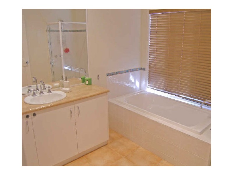 3 Riflebird Avenue, Narre Warren VIC 3805