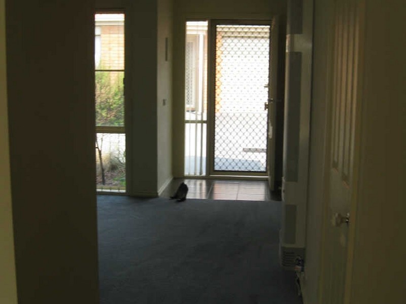 4/19-21 Maculata Drive, Cranbourne VIC 3977