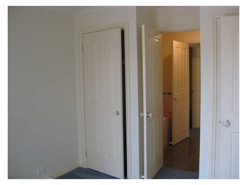 4/19-21 Maculata Drive, Cranbourne VIC 3977