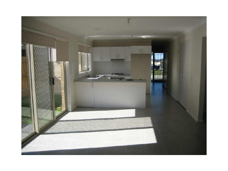 1 Sunbird Avenue, Cranbourne VIC 3977