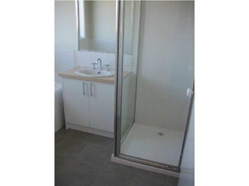 1 Sunbird Avenue, Cranbourne VIC 3977