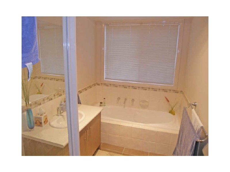 8 Sigvard Boulevard, Hallam VIC 3803