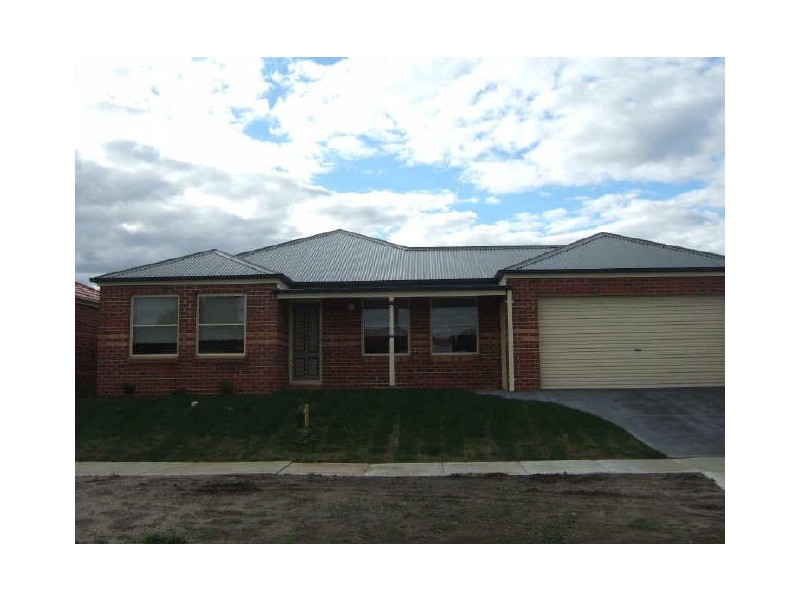 10A Breamlea  Way, Cranbourne VIC 3977