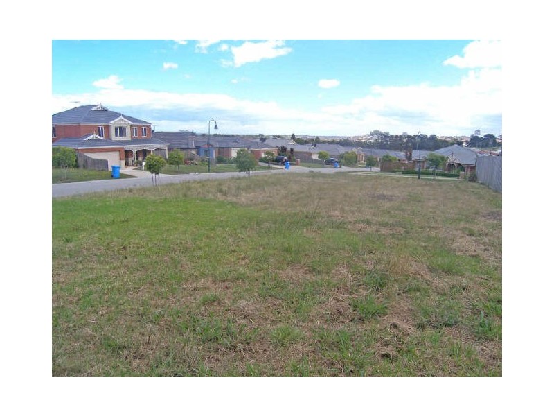 2 Pheasant Court, Berwick VIC 3806