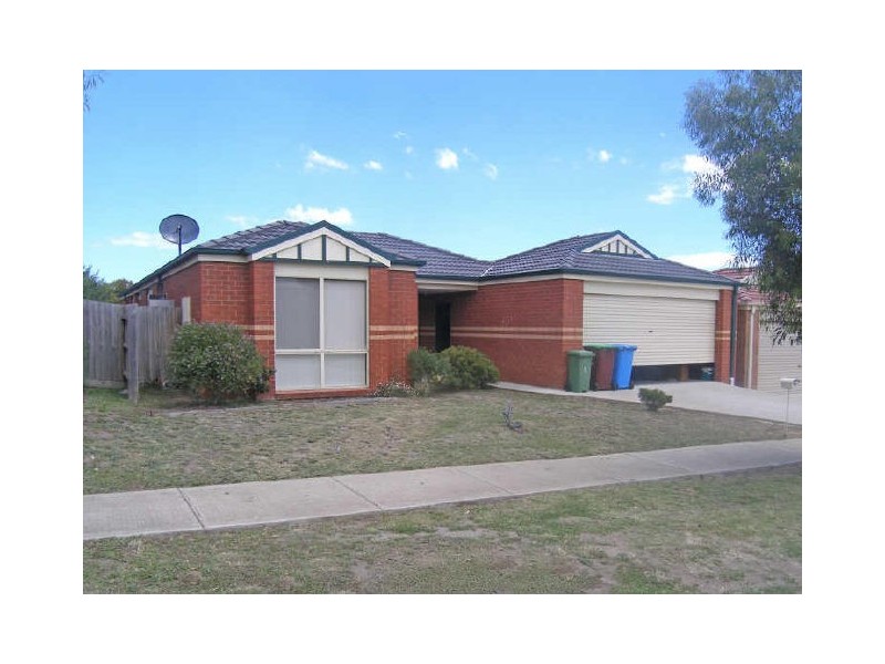 13 Jasa Crescent, Cranbourne VIC 3977
