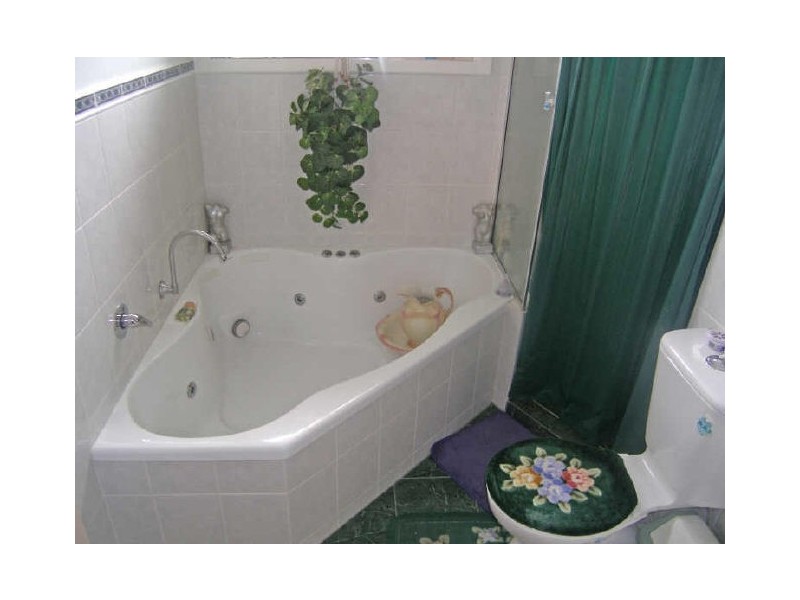 33 Lyall Road, Berwick VIC 3806