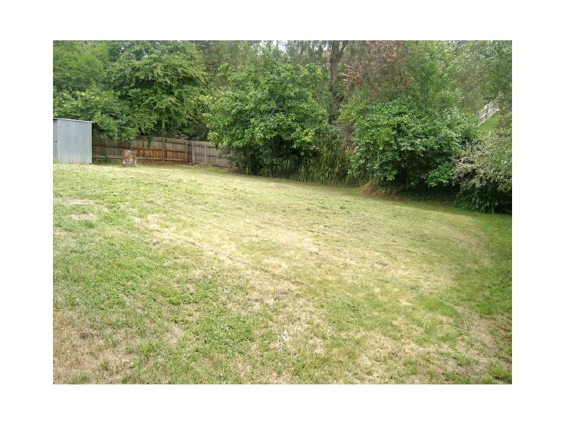 33 Lyall Road, Berwick VIC 3806