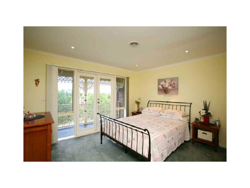 9 Reid Mews, Berwick VIC 3806