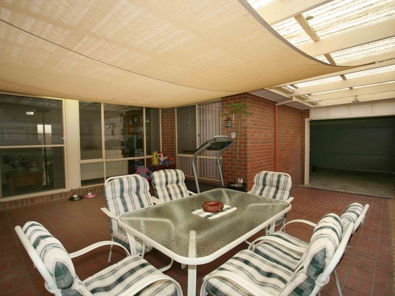 53 Bemersyde Drive, Berwick VIC 3806